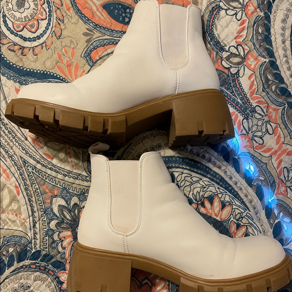 Steve Madden boots